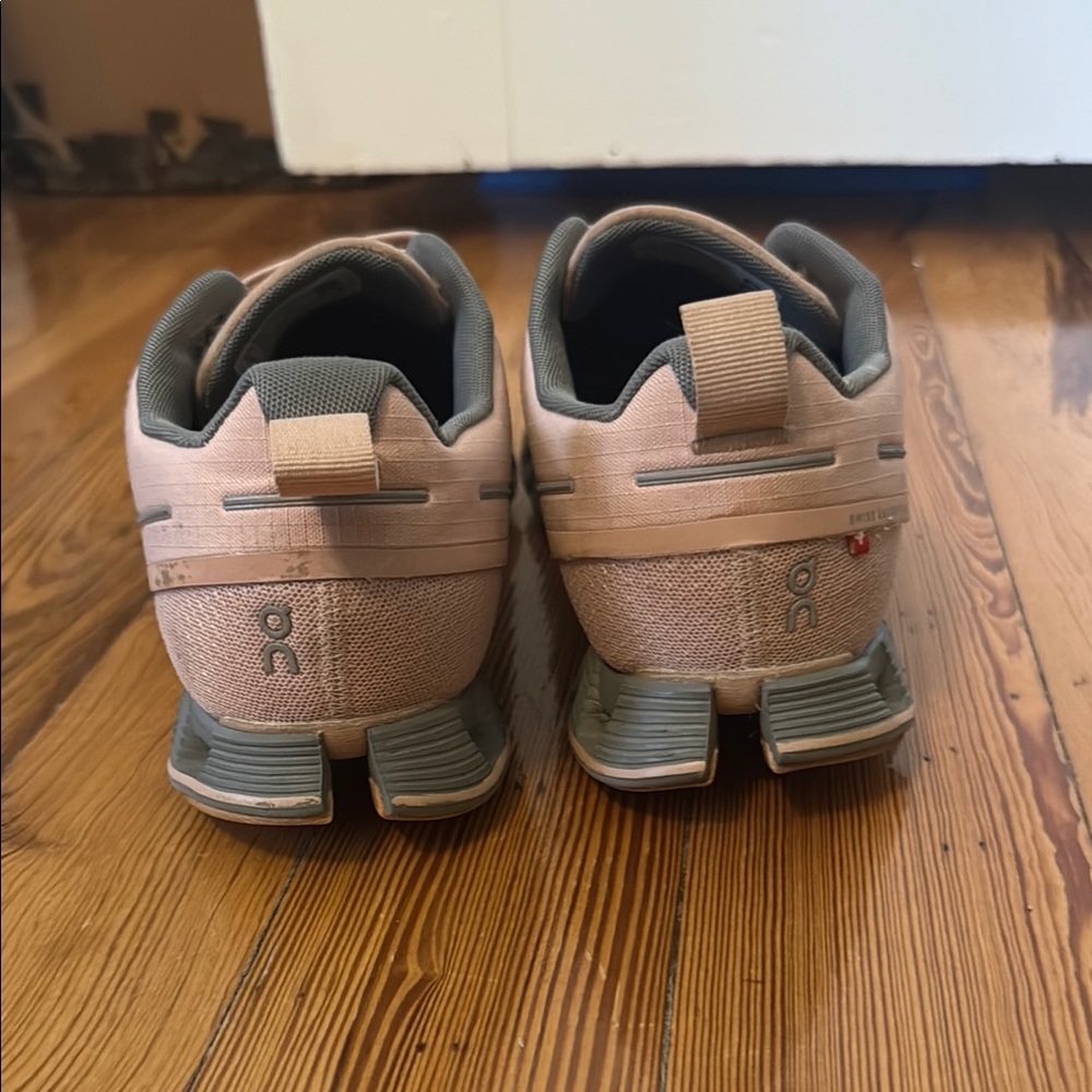 On Running Pink Sneakers with Gray Soles - Picture 4 of 12